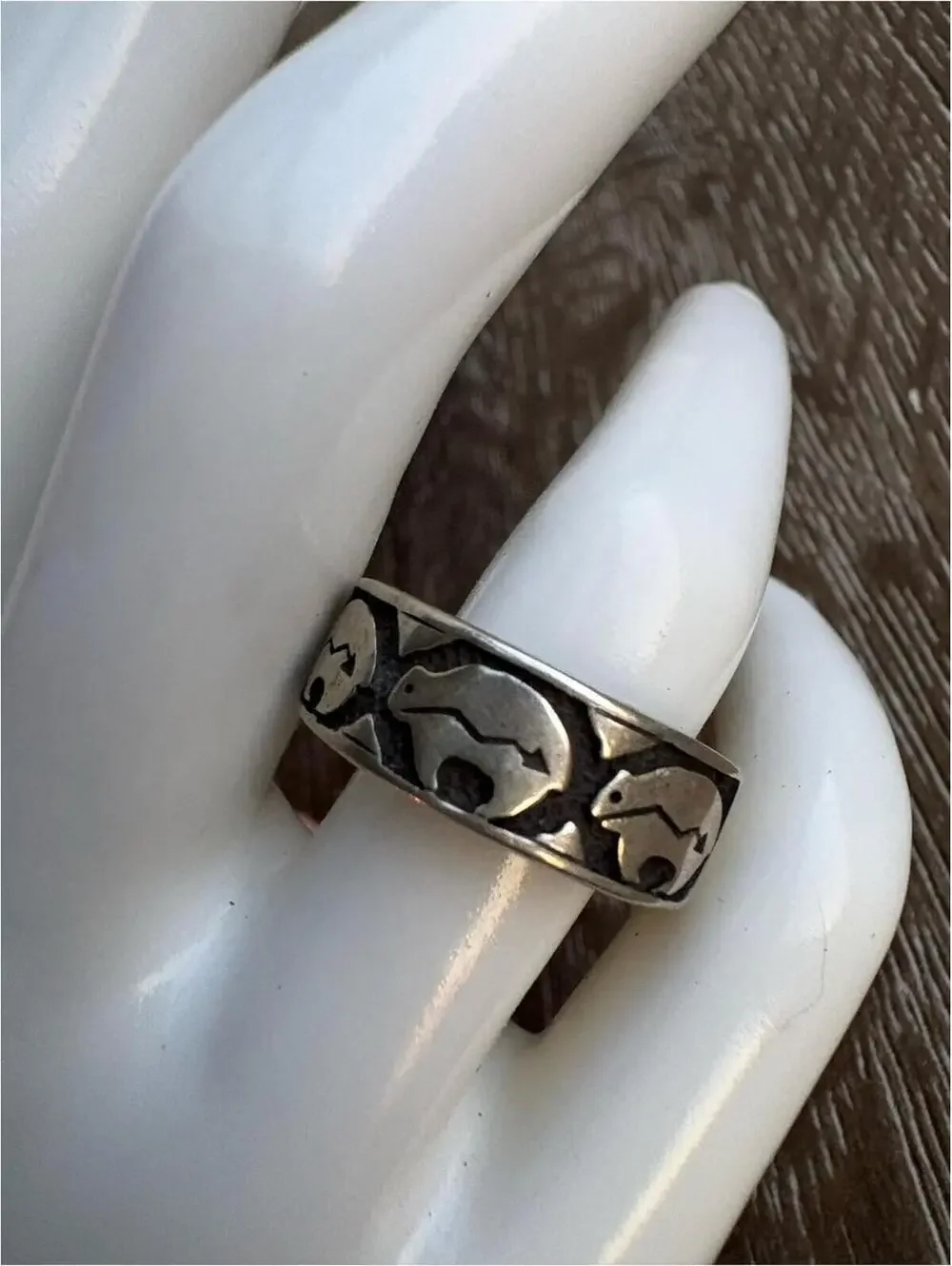 Sterling Silver Floral Bear Tribal Southwest  Band Ring - Size 9.5